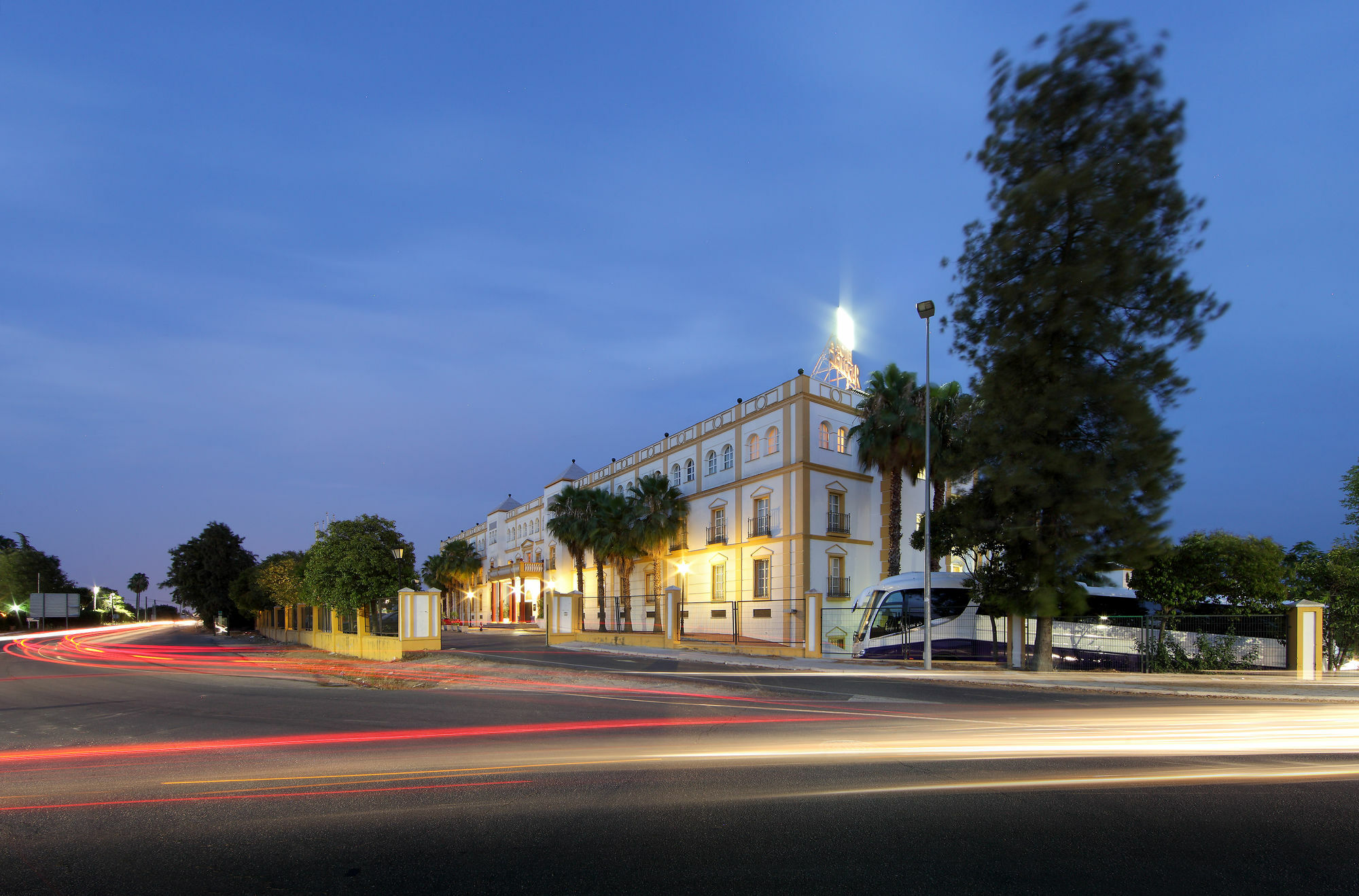 Exe Gran Hotel Solucar Sanlúcar la Mayor Exterior foto